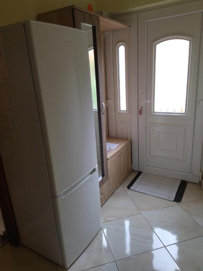 Kurucz Vendeghaz Hajduszoboszlo Apartment Екстериор снимка